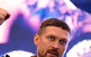 Александр Усик назвал двух желаемых соперников по последнему бою