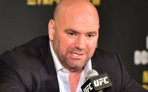 Дана Уайт жестко ответил фанату, критиковавшему кард турнира UFC в Сакраменто