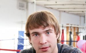 Александр Беспутин остановил Асаэля Косио 