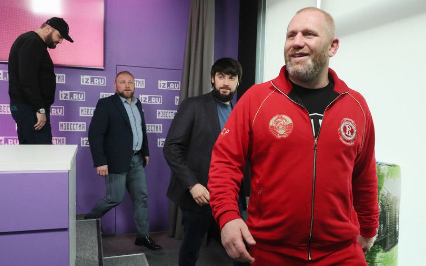 Шлеменко - о словах Харитонова после примирения с Яндиевым: "Меня не устраивает, что это преподносится потерпевшим как пример правильных действий"