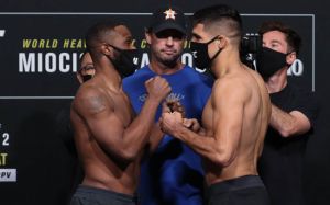 Видео боя Висенте Люке - Тайрон Вудли UFC 260