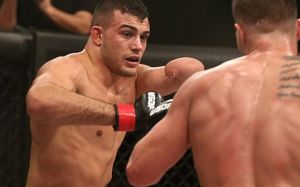Однорукий боец Ник Ньюэлл получит шанс выступать в UFC 