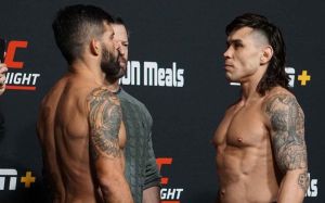 Видео боя Рики Симон - Рафаэль Ассунсао UFC Fight Night 199