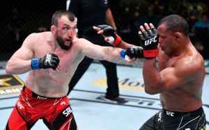Видео боя Муслим Салихов - Франсиско Тринальдо UFC Fight Night 189