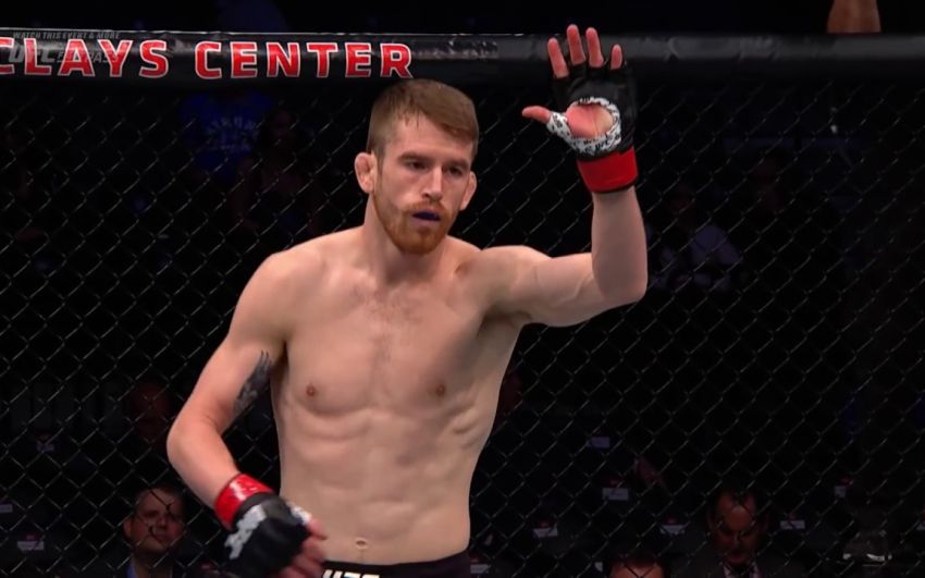 Видео боя Кори Сандхаген – Марио Баутиста UFC Fight Night 143