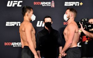 Видео боя Джейсон Уитт - Такаши Сато UFC on ESPN 12