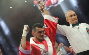 Шавкат Рахимов нокаутировал Робинсона Кастельяноса