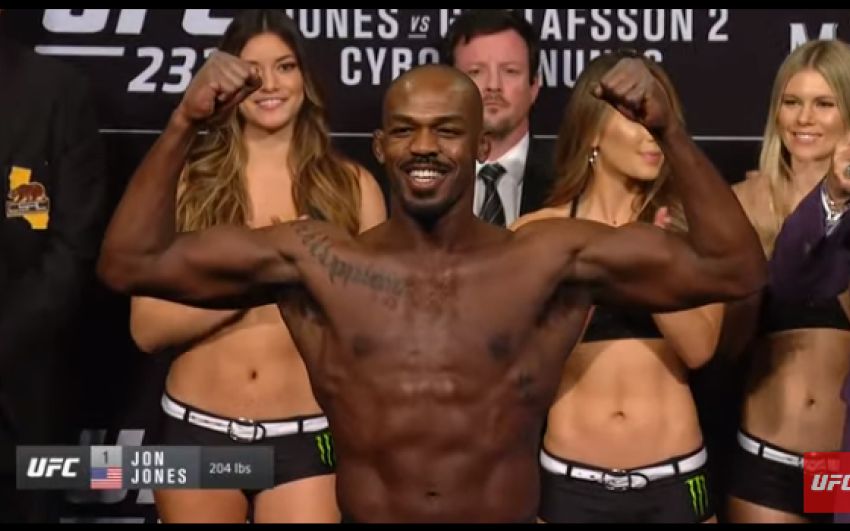 Видео церемонии взвешивания участников турнира UFC 232: Джонс - Густафссон 2