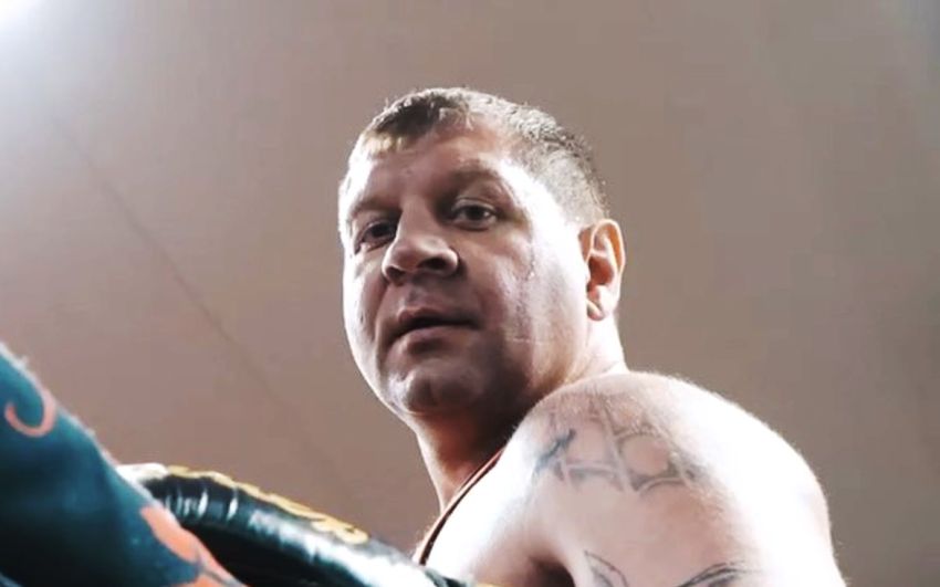 Менеджер Емельяненко - о возможном поражении Александра от Сантоса: "Он сказал, что его репутацию уже ничего не испортит"