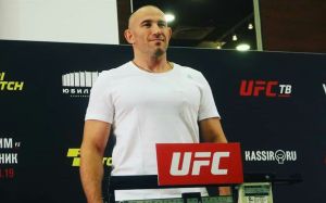 Результаты взвешивания турнира UFC Fight Night 149: Алистар Оверим - Алексей Олейник