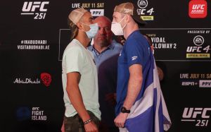 Видео боя Макван Амирхани - Дэнни Генри UFC 251