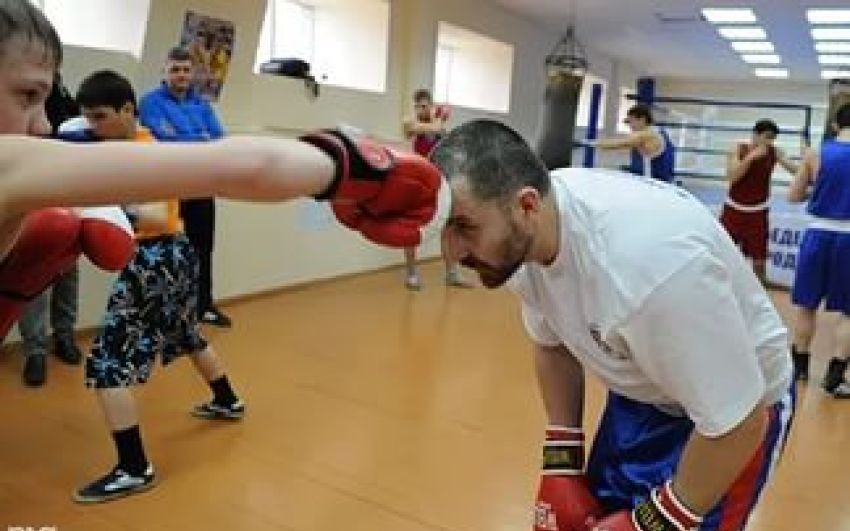 Встреча юных спортсменов Пятигорска с Родионом Пастухом