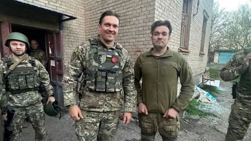 Иван Редкач жестко высмеял Усика: "Ты танкист заднеприводной королевской пехоты"