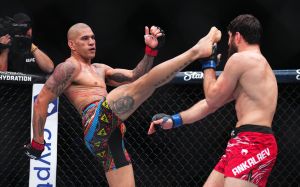 Магомед Анкалаев отобрал титул у Алекса Перейры на UFC 313