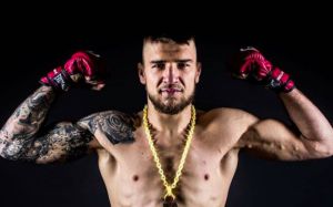 Стал известен следующий соперник Ярослава Амосова на турнире Bellator 244