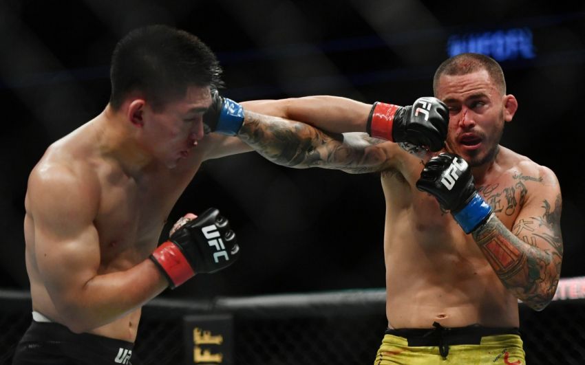Марлон Вера раскритиковал судей, отдавших победу Ядонгу на UFC on ESPN 8