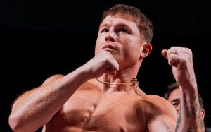 Сауль Альварес назвал трех бойцов, которые вправе претендовать на статус лучшего боксера мира