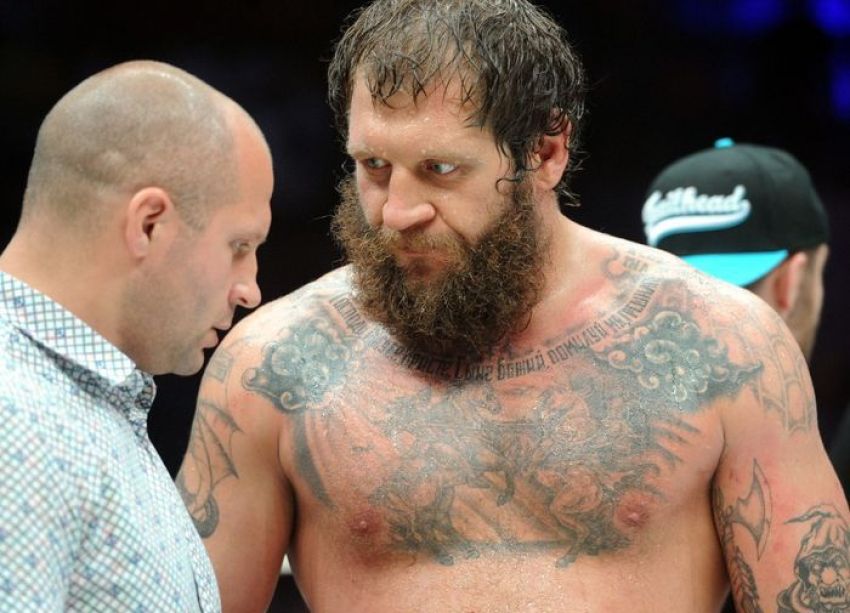 Александр Емельяненко ведет переговоры с Bellator, чтобы выступить на одном турнире с Федором