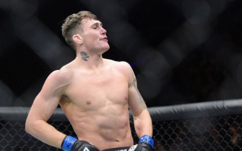 Даррен Тилл одержал близкую победу решением над Келвином Гастелумом на UFC 244