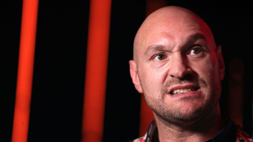 Александр Красюк раскритиковал Фьюри за травму перед боем с Усиком: "Это непрофессионально"