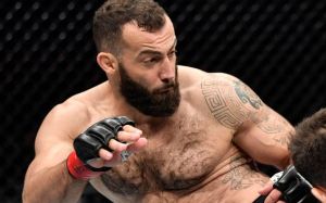 Роман Долидзе досрочно остановил Хадиса Ибрагимова на UFC on ESPN+ 30