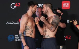 Видео боя Мэтт Браун - Карлос Кондит UFC on ABC 1
