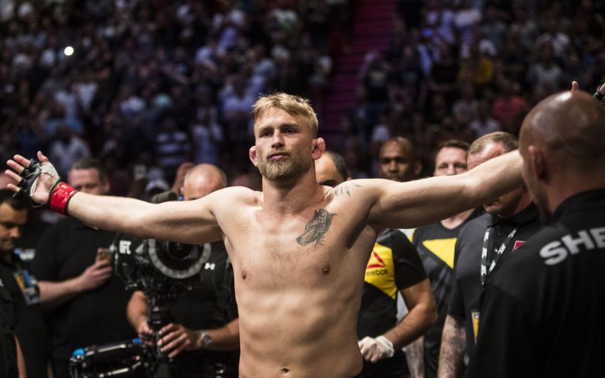 Густафссон примет решение о возвращении в UFC после тренировочного лагеря в США