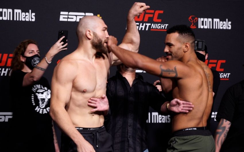 Видео боя Девин Кларк - Ион Куцелаба UFC Fight Night 192