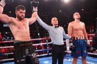 Тони Симс прокомментировал победное возвращение Джонни Фишера: "Вышел в ринг как бык и давай махать чем попало"