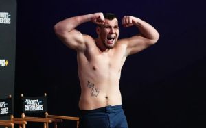 Данило Воеводкин посвятил свою победу на Contender Series погибшему чемпиону Европы по кикбоксингу