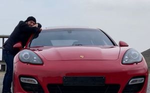 Магомед Исмаилов объявил о розыгрыше Porsche Panamera GTS