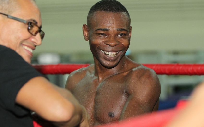 Фремптон лишен титула WBA, Ригондо и Флорес разыграют вакантный титул