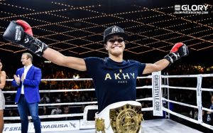 Анисса Мексен защитила титул против Софии Олофссон на Glory 66