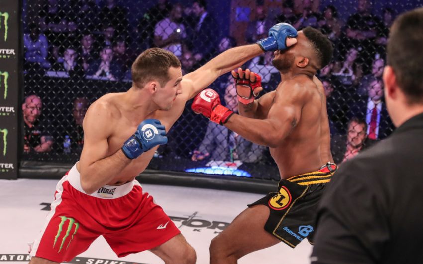 Видео боя Рори Макдональд - Пол Дейли Bellator 179