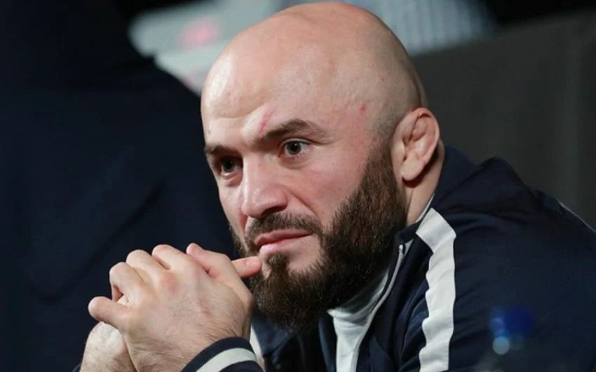 Магомед Исмаилов назвал свой вес за два дня до поединка с Александром Емельяненко