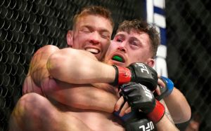 Видео боя Даррен Тилл - Дрикус дю Плесси UFC 282