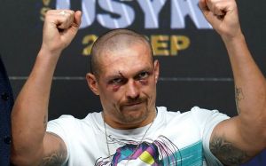 Александр Усик: "Достаточно много денег я потерял из-за своей позиции, но не жалею об этом"