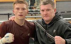 Сын Рикки Хаттона заключил контракт с Matchroom Boxing