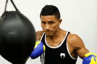 Мигель Берчельт начал подготовку к бою с Оскаром Вальдесом
