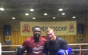 Дерек Чисора: "Поветкин очень медленно начинает бой, но после 3 раундов он очень хорош"