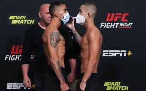 Видео боя Луис Смолка - Хосе Киньонес UFC Fight Night 182