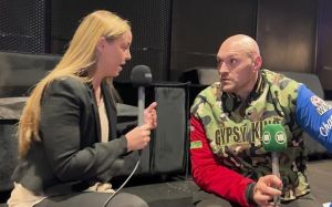 "Это как родить еще одного ребенка": Фьюри рассказал, что чувствует перед боем с Усиком