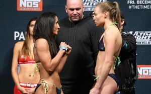 Видео боя Роуз Намаюнас - Карла Эспарза 2 UFC 274