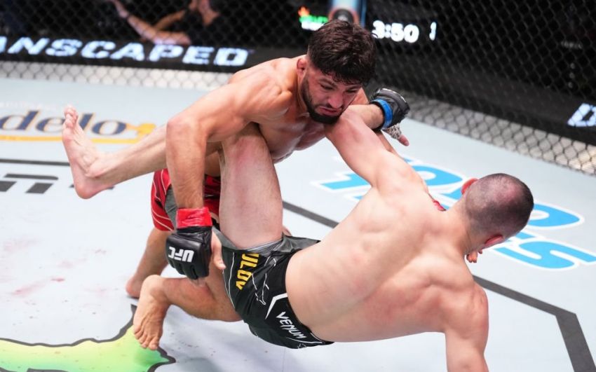 Арман Царукян победил Дамира Исмагулова на UFC Fight Night 216