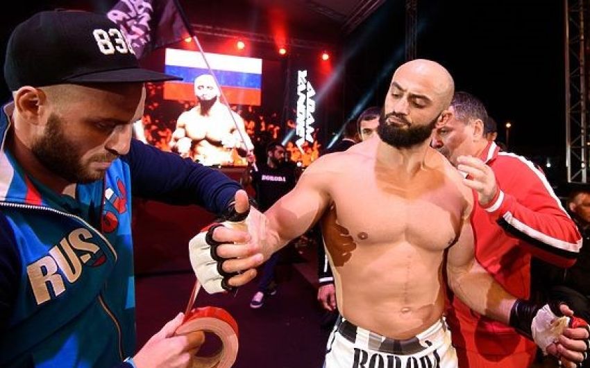 Стал известен соперник Адама Яндиева на UFC 242