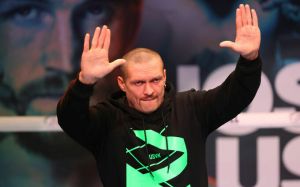 Александр Усик намекнул, что Кличко помог ему перед боем с Джошуа: "Мы с ним ужинали и говорили о спорте"