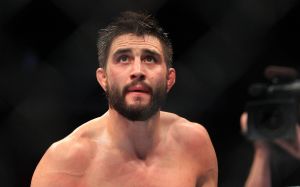 Карлос Кондит встретится с Микки Галлом на UFC on ESPN 7