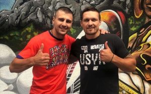 Александр Гвоздик назвал топ-5 боксеров 2021 года, поставив на первое место Усика
