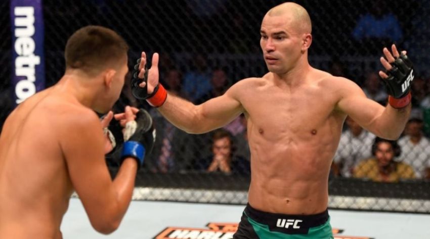 Артем Лобов может покинуть UFC и перейти в профессиональный бокс
