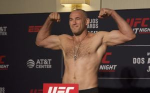 Алексей Олейник показал, как может финишировать Фабрисио Вердума на UFC 249